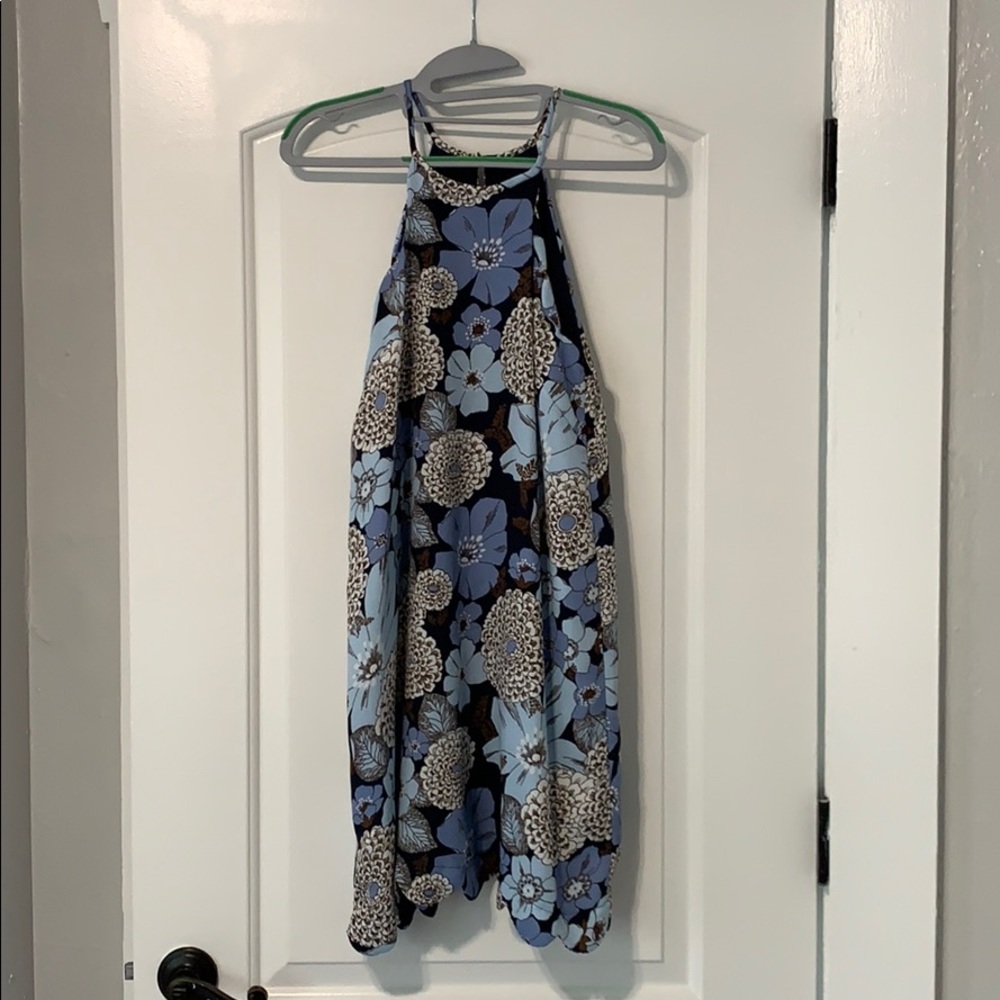 Dress. Flower pattern.